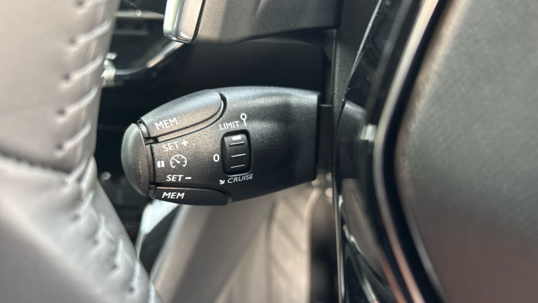 Peugeot 208 1.2 Hybrid 110 Allure 5dr e-DSC6 Petrol Hatchback